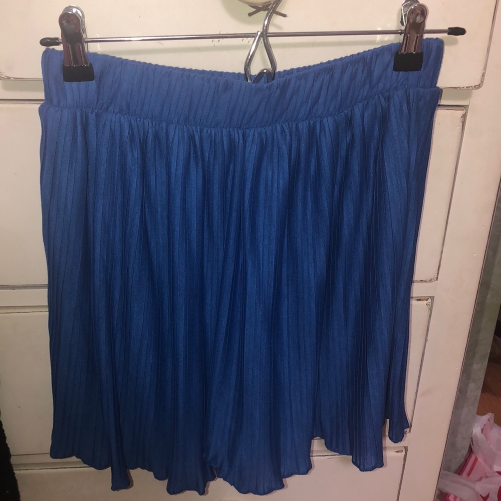 Flowy skirt